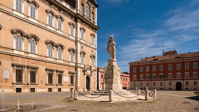 Monumento a Ciro Menotti